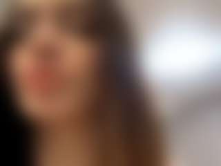 Live cam show with Sofia - Squirt on Milf Play