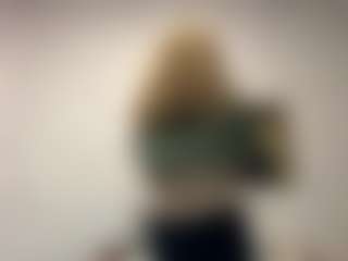 Live cam show with GeorgetteCasey - Green Eyes on CamClone
