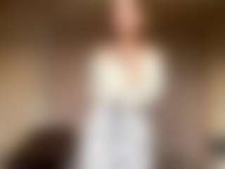 Live cam show with GiseleMemmer - Normal on Uber Horny