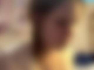 Live cam show with GiseleMemmer - Facial Piercings on Hubzter Live