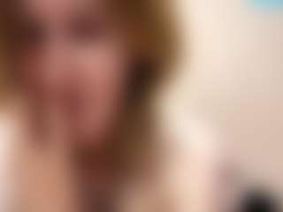 Live cam show with GiseleMemmer - Mature on SpankPalCams