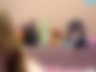 Live cam show with GiseleMemmer - College on madthumbs