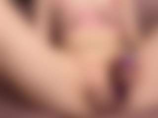 Live cam show with GiseleMemmer - Mature on Camsoda