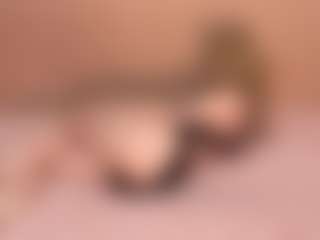 Live cam show with GiseleMemmer - Mature Young Adult on Dolls Live