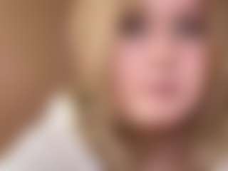 Live cam show with GiseleMemmer - Hairy Pussy on Milfs Live
