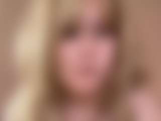 Live cam show with GiseleMemmer - Striptease Granny on Latina Girls