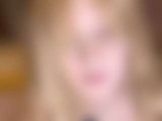 Live cam show with GiseleMemmer - Normal on Free Soda