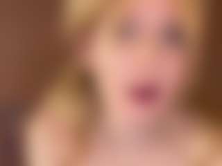Live cam show with GiseleMemmer - Trimmed Granny on Camming Site