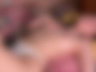 Live cam show with GiseleMemmer - Granny Dildo on Camsoda