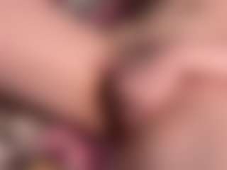 Live cam show with GiseleMemmer - Granny on xDating