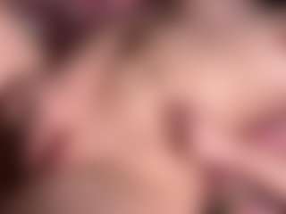 Эротическая трансляция с GiseleMemmer — Small Tits Mature на Camsoda