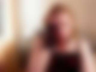 Live cam show with GlowMargo - Upskirt on Instabang