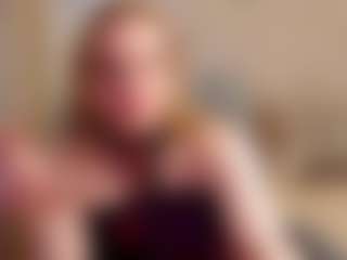 Live cam show with GlowMargo - Gray Eyes on Fit Hotties