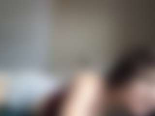 Live cam show with hazyyqueen - Oil on CamwithHer