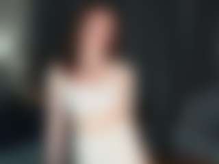 Live cam show with LaverneRm - Brown Hair Petite on Milfs Live