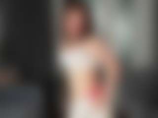 Live cam show with LaverneRm - New Petite on CamClone