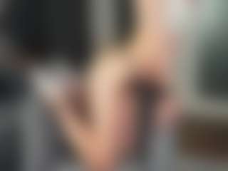 LaverneRm's Live Sex Cam Show