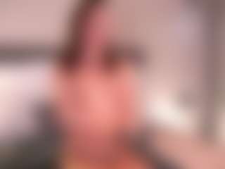 Live cam show with LaverneRm - Green Eyes on Gym Cam Girls