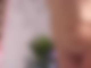 Live cam show with MiraxMonroe - Drinking on CamClone