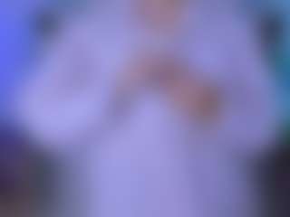 Live cam show with sadie-peach - Green Eyes on Cam Slut