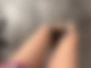 Lara's Live Sex Cam Show