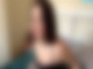 Live cam show with Lara - Nipple Piercings on Camsoda