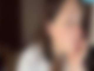 Live cam show with Lara - Blue Eyes on Camming Site