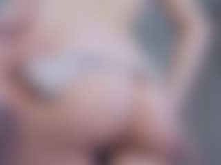 Live cam show with StephaineStreett - Tease Brown Hair on Camsoda