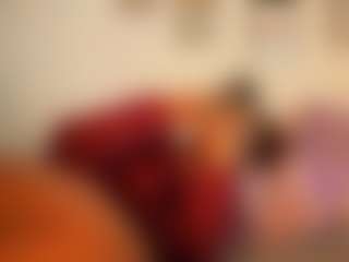 Live cam show with Victoria - Athletic Ebony on CamwithHer