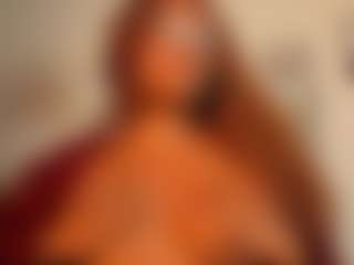 Live cam show with Victoria - Middle Aged on Camsoda