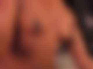 Live-camshow met Victoria - Normal Ebony op Camsoda