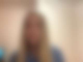 Live cam show with CandidaNorstrand - Athletic Shaved Pussy on Uber Horny