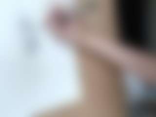 Live cam show with Flora - New Tattoos on slutload