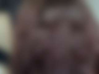 Live cam show with Flora - Middle Aged on xplaylive.com