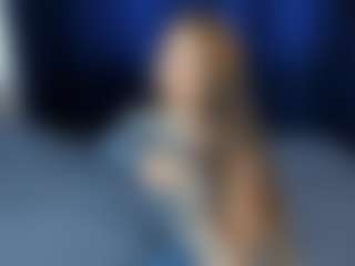 Live cam show with FideliaErrett - Public Curvy on Cam Slut