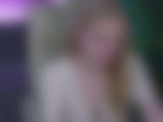 Live cam show with LeylaReed - Strip on TeamSkeetLive