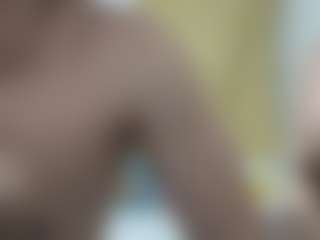 Live cam show with LiliiSan - Thick on TeamSkeetLive