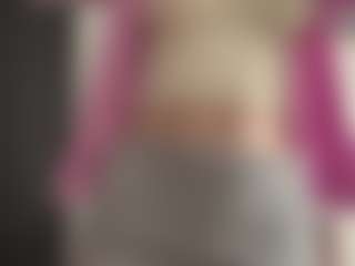 Live cam show with MyrtaFilkins - Ass Clapping on friskycurves.com