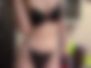 Live cam show with MyrtaFilkins - Moaning on Fling VIP Chat