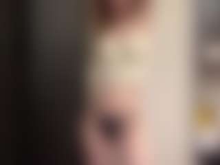 Live cam show with MyrtaFilkins - Moaning on Camiplay Live