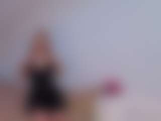 Live cam show with Nika-Flower - Blonde Hair on CamClone