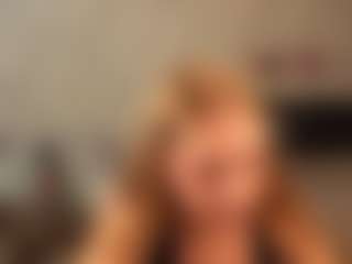 Live cam show with Nika-Flower - Upskirt on Camsoda