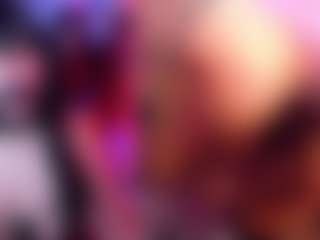 Spettacolo in cam dal vivo con AllisonVoss - Tittyfuck su Camsoda