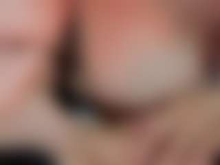 Live cam show with AMMBER-HONEY - Brown Eyes Mature on Streamer API