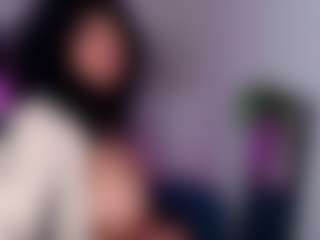 anna-curly18's Live Sex Cam Show