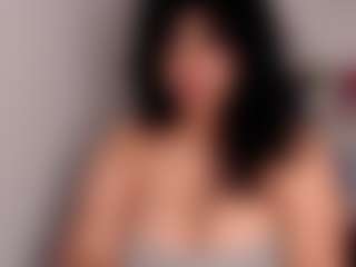 Live cam show with anna-curly18 - Public Mature on xplaylive.com