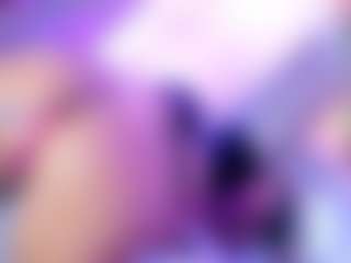 Live cam show with AnnitaLawrence - Ebony Shaved Pussy on Camsoda