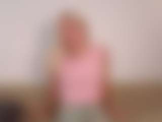 Live cam show with Monica - Oil on Camsoda
