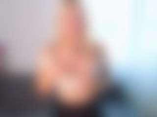 Live cam show with Monica - Camel Toe on Strip Flash - Live Sex Shows
