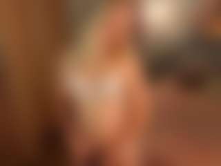 Live cam show with Monica - Camel Toe on Gym Cam Girls